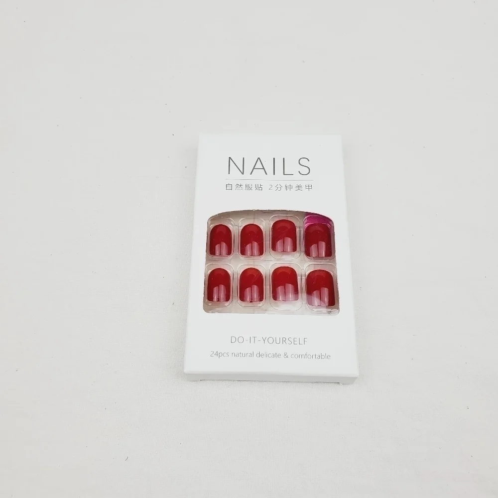 24 Pieces Fake Press On Nails
